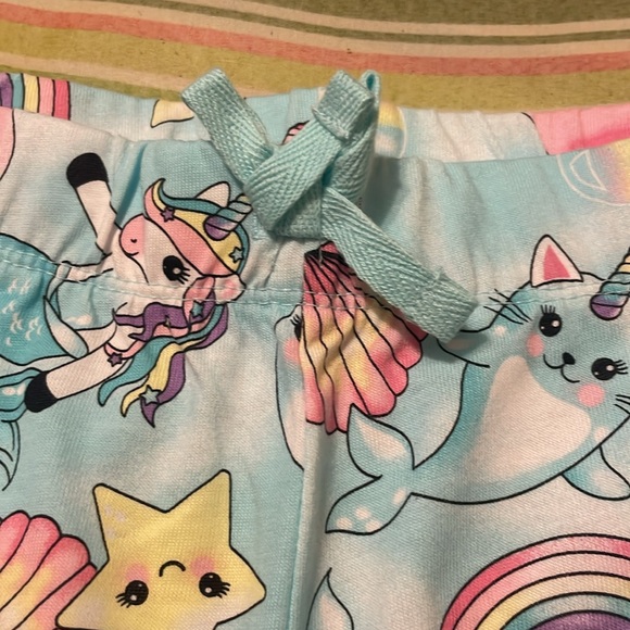 Girls shorts - Picture 2 of 4